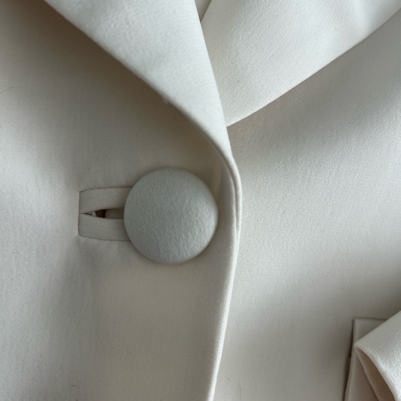 Jessica Elegant Cream Women's Suit Jacket - Picture 10 of 12